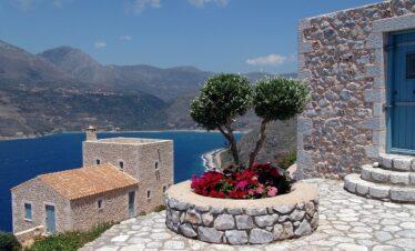 Πέτρινα σπίτια της Μάνης